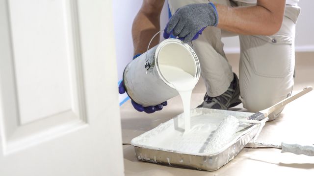 Indispensável na formulação de tintas, a escolha da resina correta é a chave para um bom acabamento.