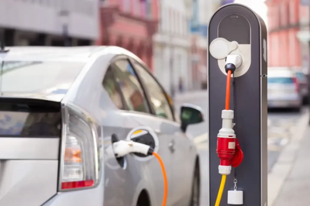 Migrar para veículos elétricos é interesse de 1 a cada 4 brasileiros, aponta pesquisa